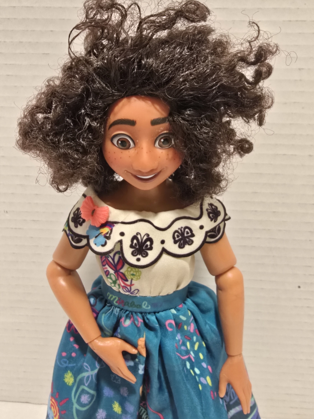 Disney Encanto Mirabel @ToyBros
